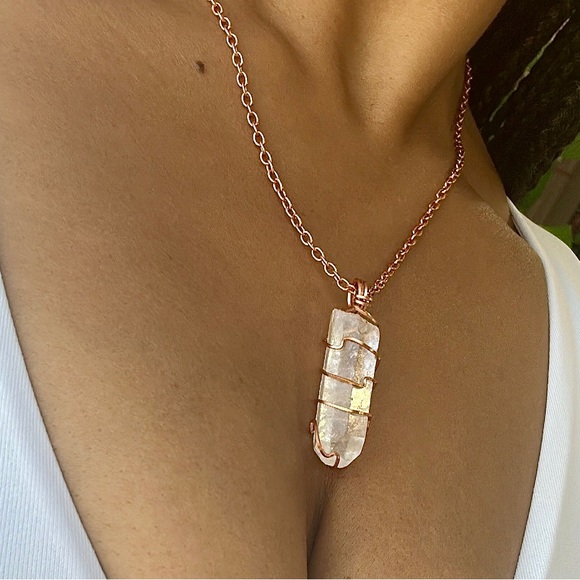 One of a Kind, Clear Quartz Gemstone Necklace - Picture 6 of 7